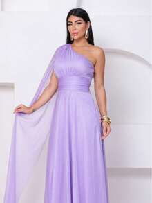 Long, Sparkly, One-Shoulder Party Dress With An Elegant Cape, Perfect For Bridesmaids, Weddings, And Graduations. - 紫丁香色 - 查看 2