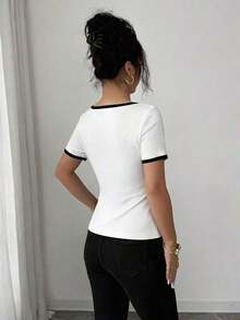Blusa elegante y urbana de cuello cuadrado con decoración metálica de manga corta ajustada para mujer, adecuada para uso diario, bodas, galas, viajes, fiestas de graduación, vacaciones, citas, fiestas, Halloween, Navidad, Año Nuevo, Acción de Gracias, bodas - Blanco y Negro - Ver 2