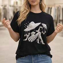 Camiseta de Algodón de Talla Grande para Mujer, M-5XL, Camiseta Negra de Manga Corta con Gráfico de Dama Adornado con Perlas, Top Casual de Corte Holgado, Moda de Verano, Tela Suave y Cómoda, Ropa de Talla Grande para Mujer, Uso Diario, Camiseta Estampada - Gris Claro - Ver 7