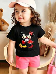 Disney This Mickey And Minnie Mouse Printed Cotton T-Shirt For Girls Is Soft And Gentle On The Skin, With Bright And Playful Colors. The Round Neck Fits Snugly Without Constricting The Neck, Making It A Versatile Wardrobe Staple. - 黑色 - 查看 1
