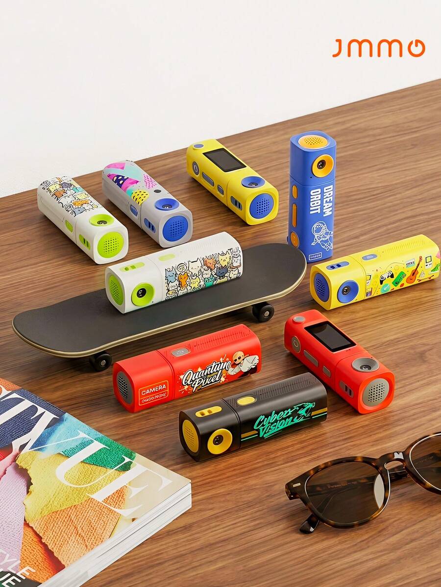 JMMO Cámara de pulgar, cámara de video digital, videocámara portátil 1080P HD con diseño de grafiti, cámara de acción mini recargable, regalo perfecto para viajes & actividades al aire libre - Ver 1
