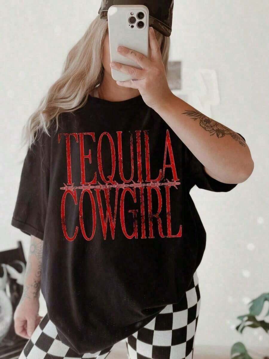 1 Piece Plus Size Tequila Cowgirl T-Shirt, Retro Western Graphic Tee, Country Concert T-Shirt, Cute Western Tees, Aesthetic Country T-Shirt, Country Girl Style, 180g, 100% Soft Cotton - 黑色 - 查看 1