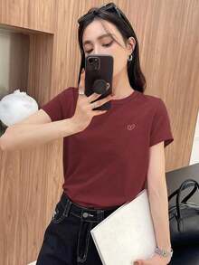 Y2K Style, Modern Style, The Newest Of 2026, Cute Style, Casual Style. Women's Loose-Fitting Casual Summer T-Shirt With Embroidered Heart And Letter Pattern, Red, 180g (S-XXXL) - 紅玫瑰 - 查看 2