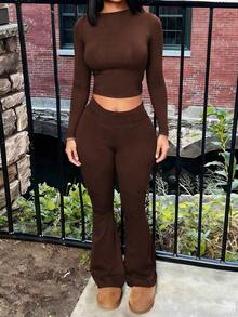 Conjunto informal de 2 piezas de camiseta de manga larga de cuello redondo y pantalones acampanados de unicolor para mujer - Café integral - Ver 5