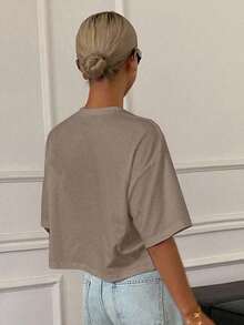 Blusa casual de verano para mujer con cuello redondo, manga corta suelta y 3D plisada con flor - Caqui - Ver 2