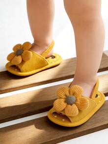 Giày sandal mùa hè cho bé gái, đế mềm, họa tiết hoa, thích hợp cho đám cưới, tập đi, giày tập đi cho bé sơ sinh. - Màu vàng - Xem 8