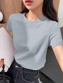 Y2K Style, Fashionable Style, Newest 2026 Style, Cute Style, Casual Style. Women's Short-Sleeved T-Shirt With Embroidered Heart And Letter Design For Valentine's Day, Casual And Work Style. 180g (S-XXXL) - 藍霧 - 查看 8