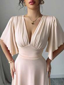 Nuevo vestido elegante corto para mujer con cuello en V, busto fruncido, mangas con volantes y cintura ceñida.Favorecedora y elegante. - Albaricoque - Ver 4