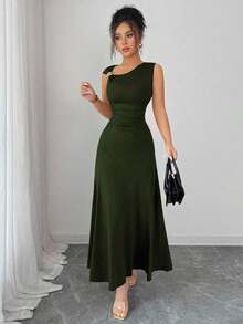 Nuevo vestido casual y elegante para mujer con cuello asimétrico, decoración metálica y cintura fruncida para vacaciones - Verde militar - Ver 4