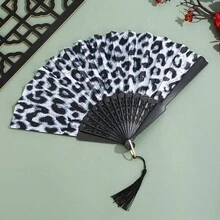 1件優雅豹紋摺扇，黑色竹框布製手扇，輕便便攜夏季涼扇，適合女性、派對、婚禮、牆面裝飾、禮物、時尚與公主主題 - 升級款 - 查看 15