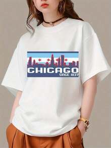 Oversized T-Shirt With The Chicago Skyline - 100% Cotton, Ideal For Casual Summer Urban Style. A Modern And Comfortable T-Shirt, Perfect For Parties, Everyday Wear, And Also A Great Gift For A Girlfriend Or Wife. Unisex Loose-Fitting Cotton T-Shirt With Short Sleeves And A Crew Neck, Vintage Style 2026. - 白色 - 查看 6