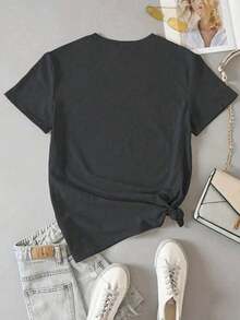 Limited-Time Offer On Cotton T-Shirts For Women. New Seasonal Products. Limited-Time Offer. Commemorative Embroidered Skull Pocket T-Shirt, Short Sleeve Skull Hand T-Shirt, Comfortable Colorful Pocket T-Shirt, Metal Shirt Alternative Ladies Shirt ZO5O - 黑色 - 查看 2