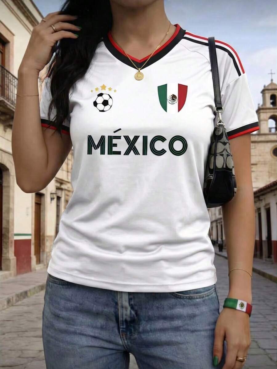 Camiseta holgada para mujer, estampada con los colores del escudo nacional y la bandera de México, ideal para la selección nacional.Cómodamente suave para el uso diario. 100 % algodón, 220 g, Imprescindibles de moda para el día a día y regalos festivos, unisex. - Blanco - Ver 1