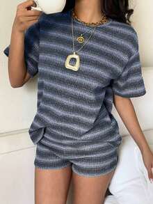 Conjunto de camiseta de manga corta y pantalones cortos de punto a rayas para mujer de estilo casual - Azul - Ver 5
