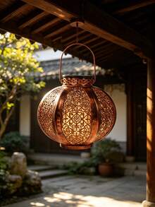 1个太阳能花园灯，金属镂空锻铁灯笼，多功能壁挂式/吊挂式灯，LED投影灯，适用于家居装饰、室内装饰、花园装饰、草坪、台阶、生日、派对、节日等各种场合。是馈赠亲朋好友的理想礼物。 - 彩色 - 查看 7
