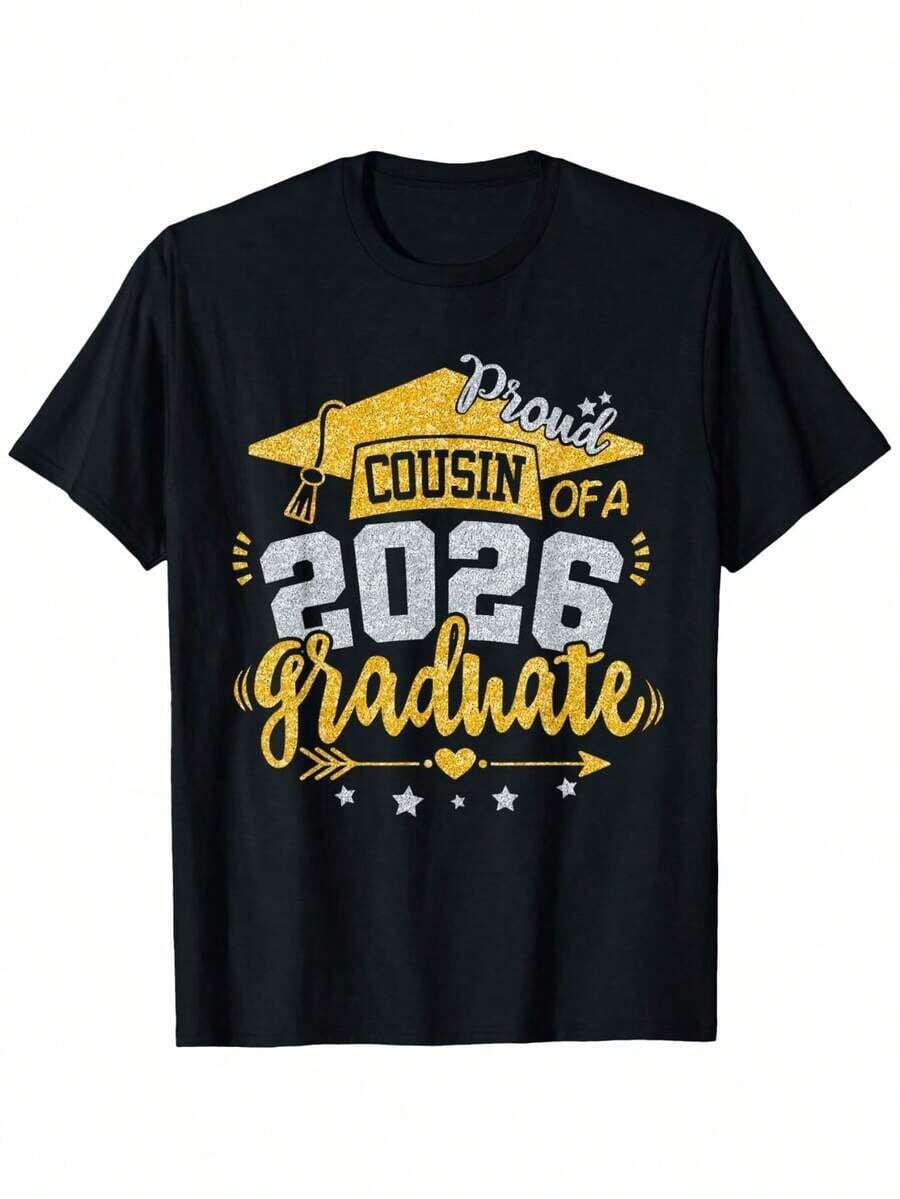 ropa de mujer Camiseta "Prima Orgullosa de Graduación 2026" - Divertido Regalo de Graduación para Tía, Tío, Familiares y Compañeros de Trabajo (Corte Holgado Unisex) | Ropa de celebración - Negro - Ver 1
