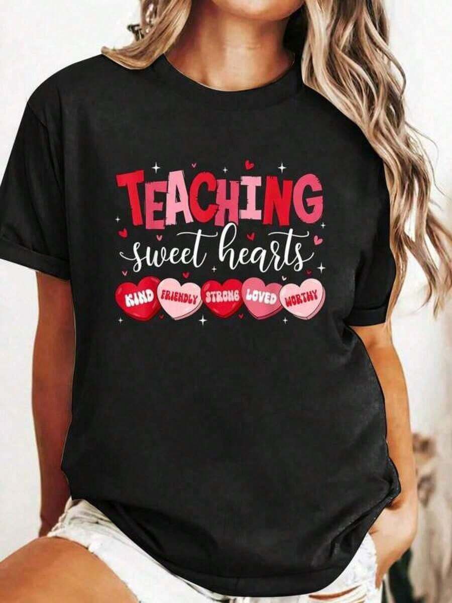 ropa de mujer Camiseta casual de verano con mangas cortas y cuello redondo, Camisa básica negra para mujer, Teaching Sweethearts Valentine Heart Candy Teacher Valentine T-Shirt Casual Printed Cotton Women T-Shirt, Summer Short Sleeve Graphic Tee Women Tops Moda y cálida comodidad para todas las estaciones, Sobre casual de cuello redondo para primavera/verano/otoño - Negro - Ver 1