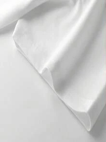Elegante camiseta de uso diario con cuello en V, talla estándar, estampada con las palabras "A mi edad, necesito gafas". Camiseta de moda chic. - Blanco - Ver 4