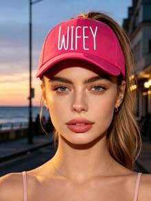 女士“WIFEY”印花马尾辫棒球帽，可调节高马尾辫丸子头凌乱发型帽，开口可调节休闲帽，适合日常街头穿着 - 彩色 - 查看 3