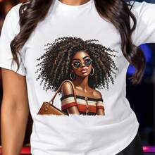 Camiseta Suave y Transpirable para Mujer - Diseño Elegante con Estampado de Mujer Afroamericana de Cabello Rizado, Gafas de Moda y Bolso - Top Casual de Manga Corta con Cuello Redondo para Primavera/Verano - Moda Versátil, Ajuste Holgado y Cómodo, Atuendo Casual a la Moda, Camiseta Suave para Mujer - Blanco - Ver 7