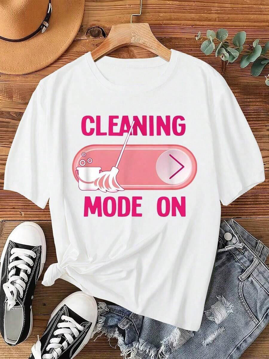 Camisetas Gráficas de Ropa Festiva de ClassicWo, Camiseta de Wo con la Frase "CLEANING MODE ON" y Patrón de Mopa y Cubo, Diseño Estilo Switch, Camiseta de Algodón Colorida, Nueva Camiseta de Manga Corta de Verano, Camiseta Estampada Casual de Moda, Ropa Elegante de Wo, 100% Algodón, Camiseta Retro con Patrón Divertido para Vacaciones de Verano, Éxito de - Blanco - Ver 1
