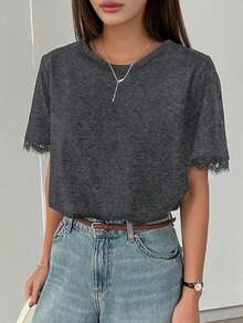Camiseta de mujer de cuello redondo con encaje de contraste, de manga corta y holgada, para uso casual diario en verano, de vestir informal para mujeres - Negro 2 - Ver 2