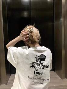 Camiseta clásica de mujer, holgada, blanca, estampada - Manga corta, corte holgado, lavable aáquina, estampado en la espalda, diseño floral, camiseta de verano. - Blanco - Ver 2