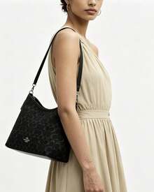 Coach Laurie 31 Classic Small Handbag, Shoulder Bag With Adjustable Strap - Black - View 4