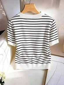 Nueva camiseta de mujer de manga corta con cuello en V a rayas - Blanco y Negro - Ver 2