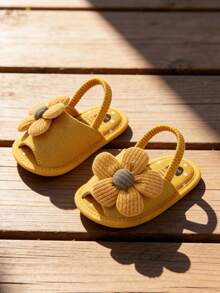 Giày sandal mùa hè cho bé gái, đế mềm, họa tiết hoa, thích hợp cho đám cưới, tập đi, giày tập đi cho bé sơ sinh. - Màu vàng - Xem 3