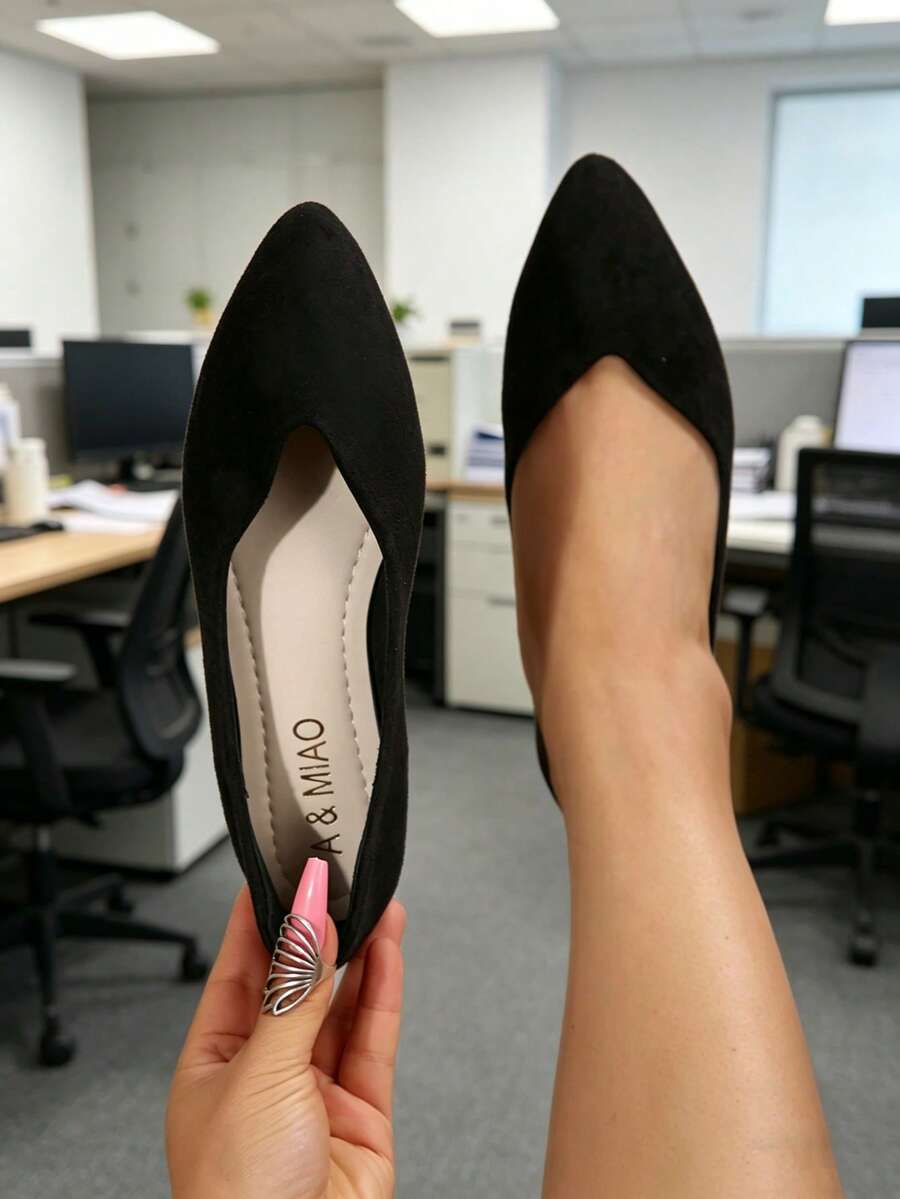 Zapatos planos de estilo slip-on de nueva moda para primavera/otoño, de color negro y ajuste ancho, tallas grandes de la UE 36-43, cómodos para uso casual diario, sencillos y ligeros, adecuados para pies anchos, con puntera puntiaguda, regalo del Día de la Madre