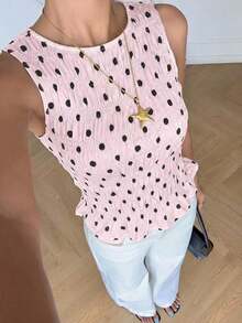 Blusa de lunares elegante y lujosa, blusa de verano azul elegante con fruncidos para mujeres, conjunto sexy con volantes y dobladillo fruncido, top corto sin mangas para vacaciones y playa, camisa de lunares con textura de moda - Rosa - Ver 5