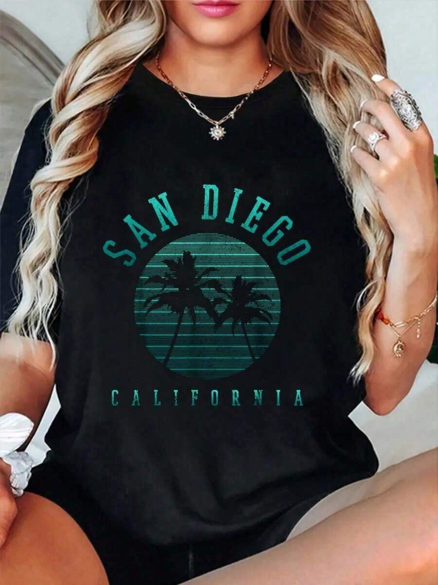 Camiseta Vintage Retro de Playa con Palmeras de San Diego, California, 100% Algodón - Estilo Urbano Vintage, Unisex, de Manga Corta, Cuello Redondo y Corte Holgado - Negro - Ver 1