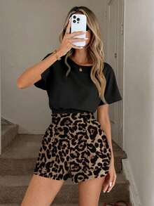 Conjunto Casual Elegante con Estampado Floral Vintage para Mujer, Incluye Blusa de Cuello Redondo con Cintura Fruncida y Pantalones Cortos con Bolsillos y Volantes en la Cintura - Multicolor 17 - Ver 3
