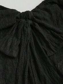 Top corto tipo tubo con lazo y estampado texturizado - Negro - Ver 5