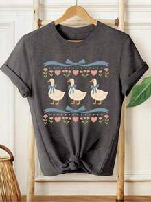Linda Camiseta Vintage de los 90 con Diseño de Ganso, Camiseta de Manga Corta Cómoda con Estampado de Letras de Dibujos Animados, Adecuada para Varias Ocasiones, Como Regalo para Festivales, Cumpleaños, Festivales de Música, Ropa Casual y Versátil, Para Vacaciones en la Playa, Sencilla y a la Moda, Adecuada para el Uso Diario de Mujeres y Niñas. -Transpirable de Alta Calidad - Gris Oscuro - Ver 3