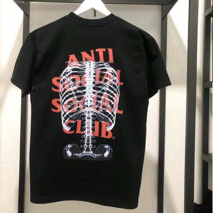 1 pieza de camiseta unisex de manga corta y cuello redondo, diseñada por artistas de Y2K en el estilo Bababask, hecha de 100% algodón puro. Son informales y versátiles, adecuados para ropa urbana, salidas diarias, campamentos, conciertos, eventos de hip-hop, rock y rap, y presentan diseños inspirados en celebridades. Ideal para festivales, otoño y uso durante todo el año, con el motivo Anti Social Club. - Negro 14 - Ver 1