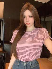 Y2K Style, Modern Style, The Newest Of 2026, Cute Style, Casual Style. Women's Loose-Fitting Casual Summer T-Shirt With Embroidered Heart And Letter Pattern, Red, 180g (S-XXXL) - 西瓜粉 - 查看 2