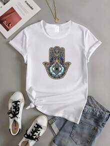Una camiseta de manga corta de estilo bohemio para mujer - diseño elegante de la mano de Hamsa y el ojo, blusa de cuello redondo con mangas elásticas, lavable a máquina, camisa casual para todo el año. - Blanco - Ver 3