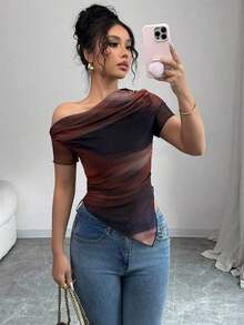 Camiseta de manga corta con hombros oblicuos y estampado de teñido anudado para mujer - Multicolor - Ver 6