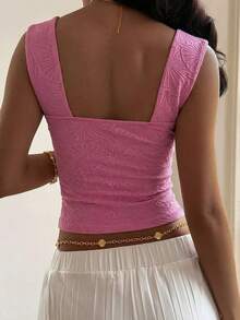 Top corto ajustado de cuello cuadrado de tela texturizada de unicolor minimalista para mujer, ideal para el verano, vacaciones y uso diario - Rosa - Ver 3