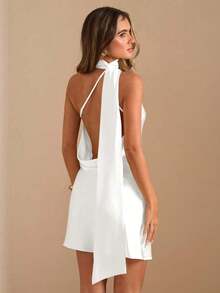 Vestido mini de satén elegante con hombros asimétricos y espalda descubierta en unicolor amarillo crema, vestido mini elegante con estampado, vestido mini sexy con espalda descubierta, vestido mini de satén amarillo con espalda descubierta, vest - Blanco - Ver 2
