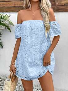 Vestido de verano de unicolor para mujer con hombros abiertos, con patrón bordado calado, mini vestido corto para vacaciones y playa - Azul - Ver 8