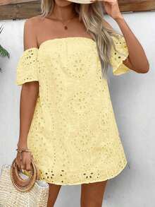 Vestido de verano de unicolor para mujer con hombros abiertos, con patrón bordado calado, mini vestido corto para vacaciones y playa - Amarillo - Ver 6