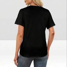Chicken And Wild Child Raising T-Shirt, Funny Farmer Mom T-Shirt, Chicken Raising T-Shirt, Mother's Day Gift For Barn Mom, Chicken Farmer T-Shirt, Breathable And Comfortable. - 黑色 - 查看 2