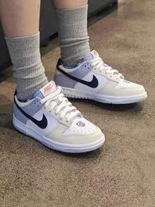 Giày thể thao Nike Dunk Low Just Do It GS cổ thấp, thoải mái và đa năng, màu trắng và xanh dương, unisex. - Trắng và xanh - Xem 4
