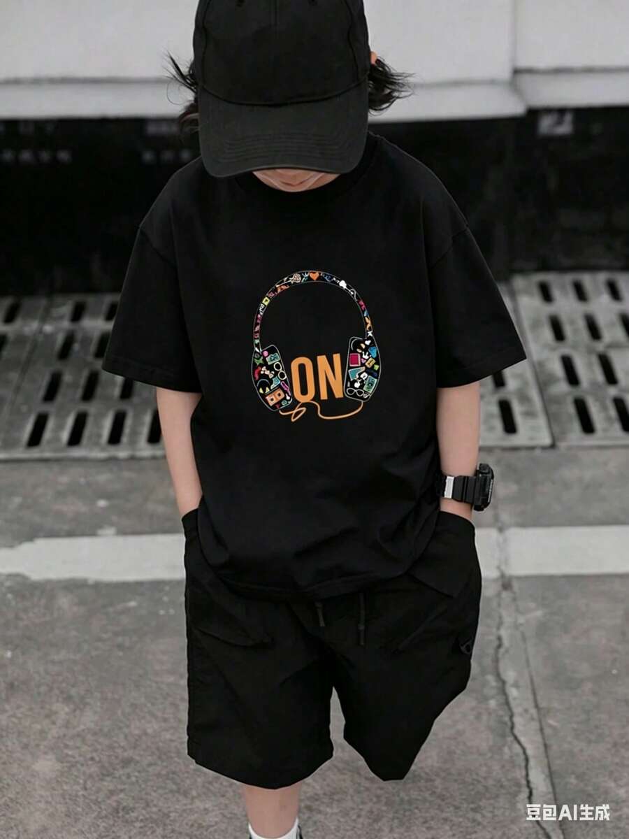 Camiseta de manga corta con gráfico de auriculares de música, estilo juvenil, ropa familiar para toda la familia, tallas completas, unisex, ideal para verano, escuela y salidas familiares - Negro - Ver 1