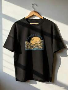 Short-Sleeve T-Shirt With Wave And Seagull Print, Fashionable Short-Sleeve T-Shirt For Spring And Summer 2026, Made In Mexico, 180 Grams. Cartoon Print, Couple Design, Suitable For Indoor Or Outdoor Wear. Crew Neck, Unisex, Ideal For Office And Leisure. One-Piece Pack. - BK-P631577SLNDXZGY421 - 查看 1