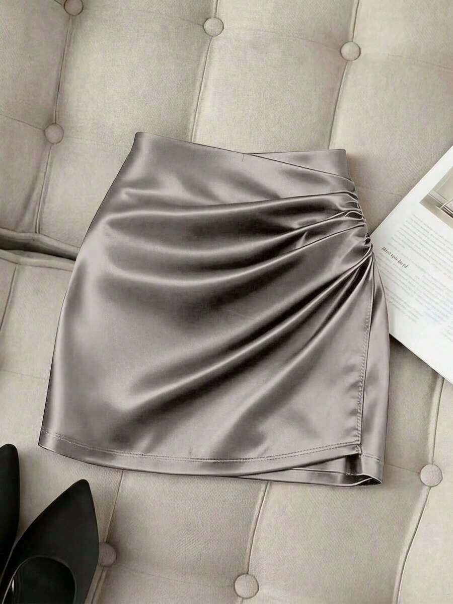 Falda ajustado plisada de cintura alta con dobladillo asimétrico brillante y elegante para mujer, primavera/verano - Gris - Ver 1
