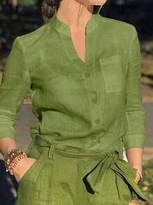 Camisa de mujer de unicolor con cuello en V y botones - Blusa casual y elegante de manga larga con detalle de bolsillo, adecuada para vacaciones, viajes y uso diario, artículo esencial para todas las temporadas de primavera - Verde - Ver 2